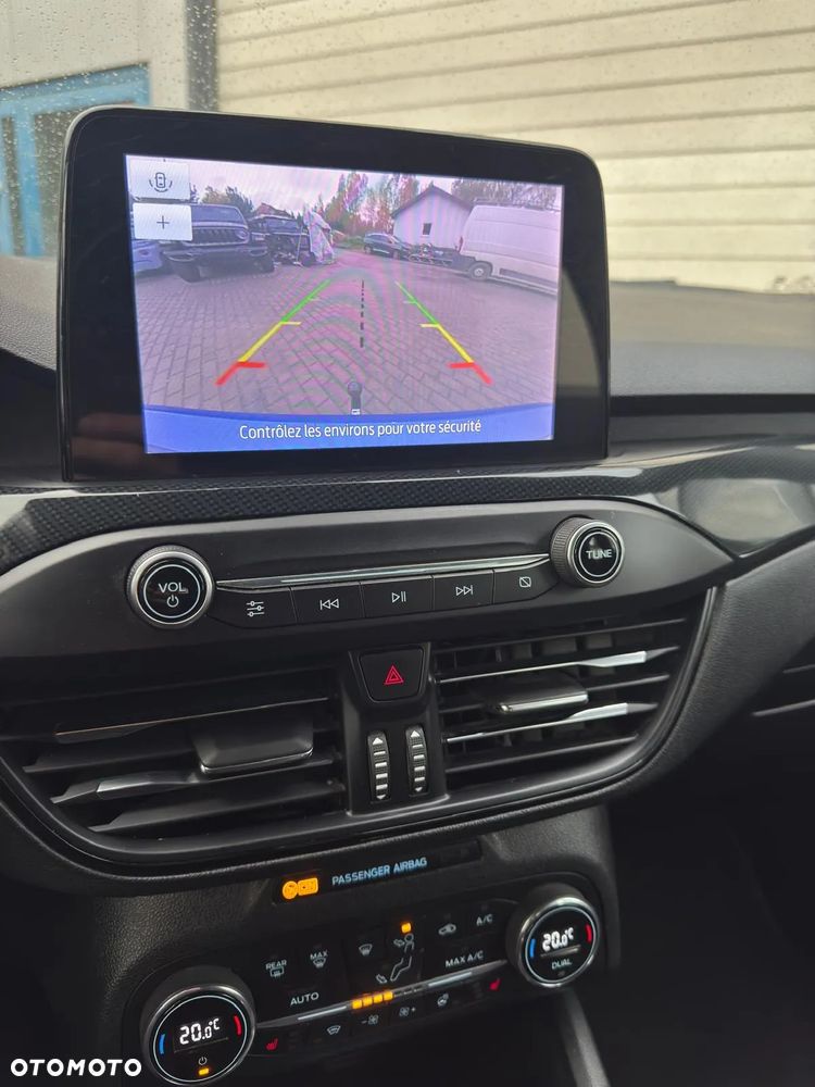 Ford Focus 1.0 EcoBoost ST-Line X - 30