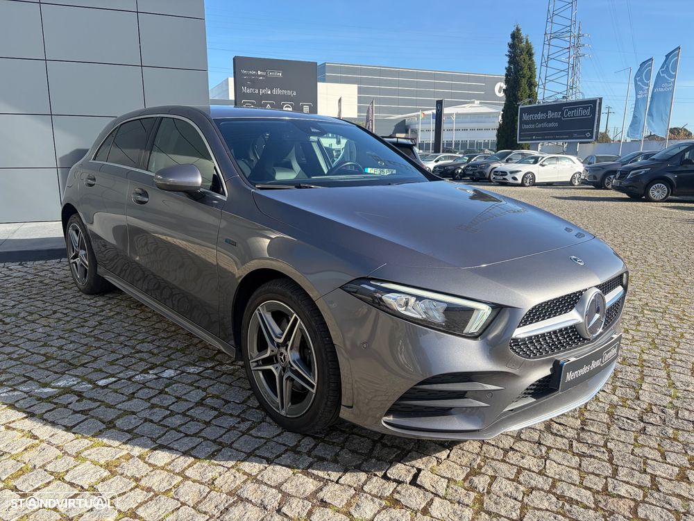 Mercedes-Benz A 250 e AMG Line - 3