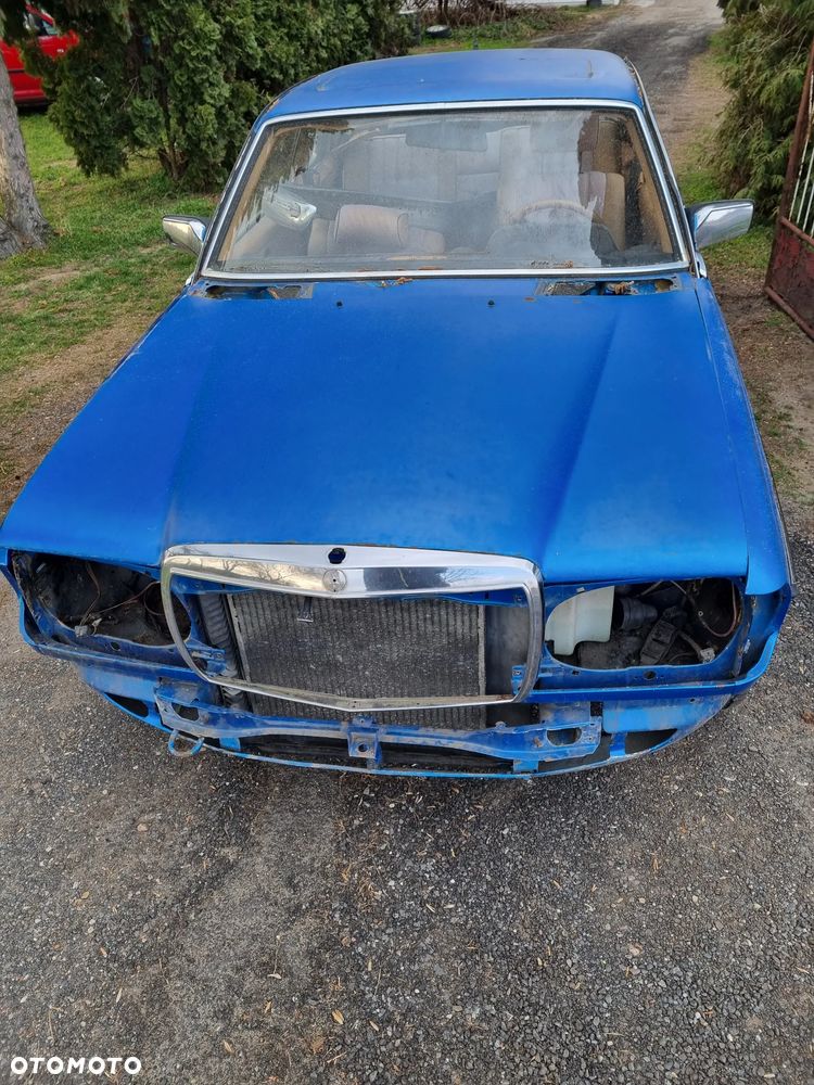 Mercedes-Benz W123 - 2