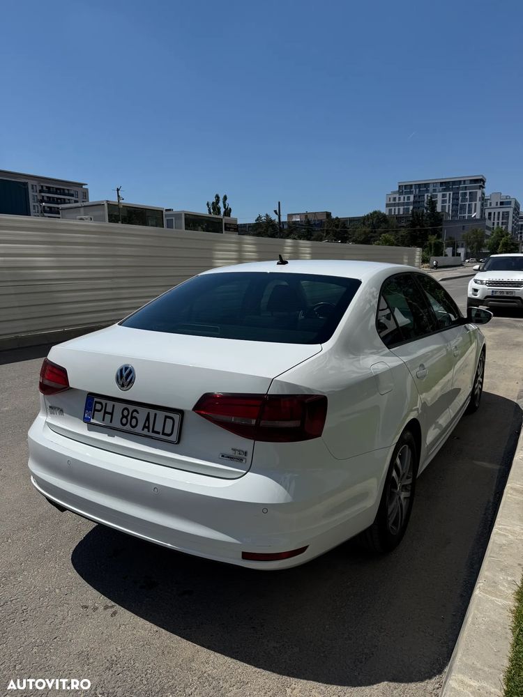 Volkswagen Jetta - 6