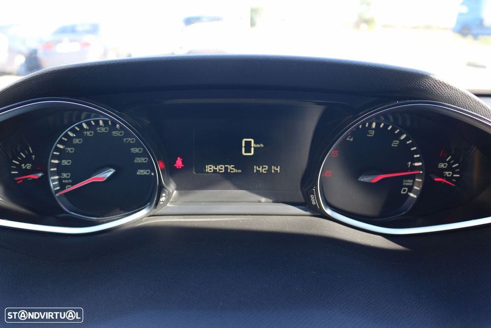 Peugeot 308 SW 1.5 BlueHDi Allure - 21