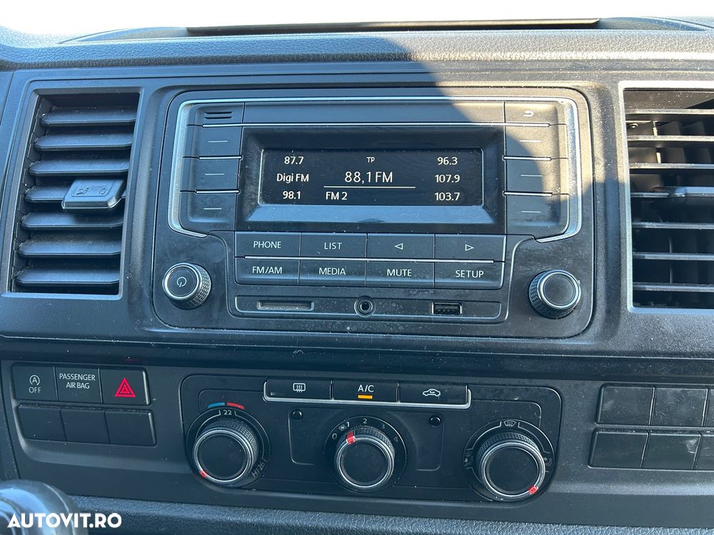 Volkswagen Transporter - 29