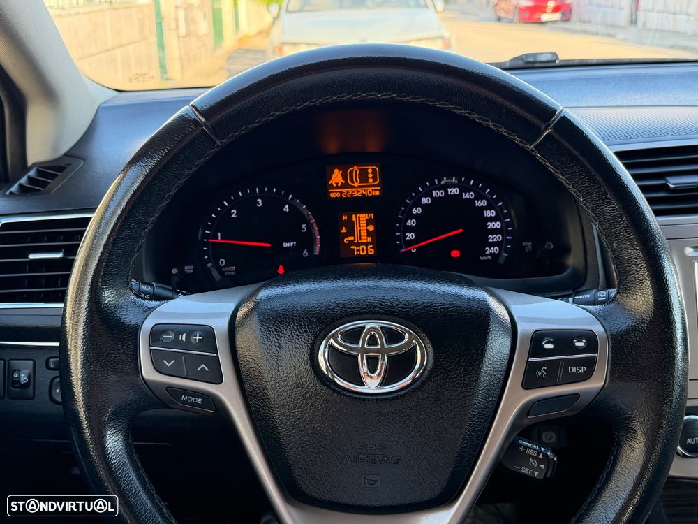 Toyota Avensis SW 2.0 D-4D Luxury+GPS - 20