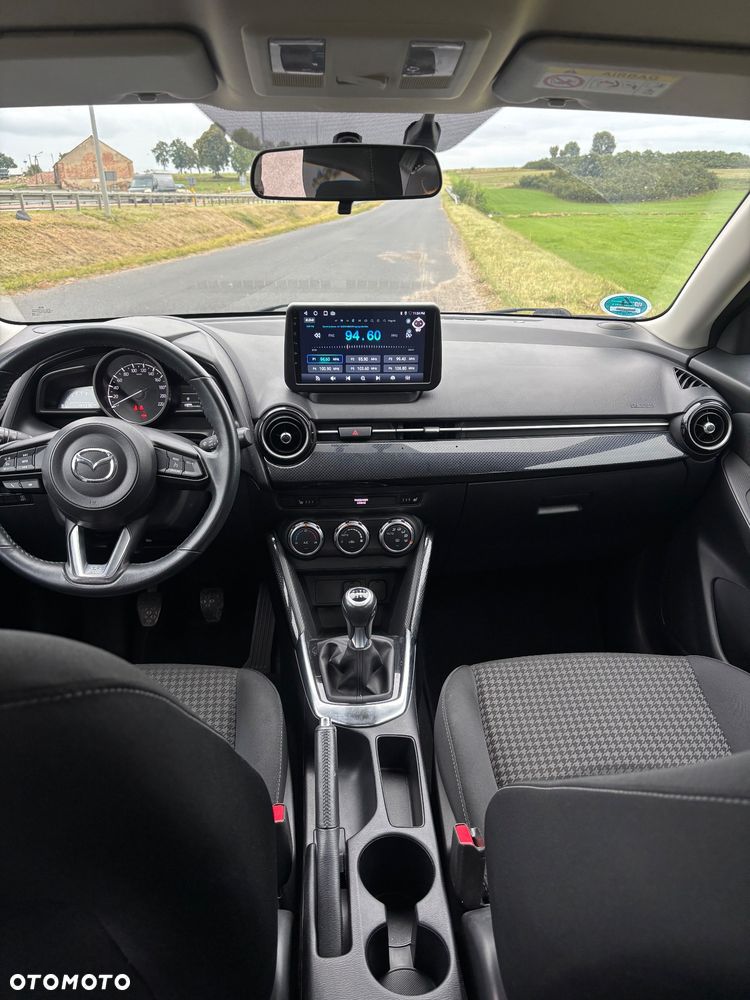 Mazda 2 - 24