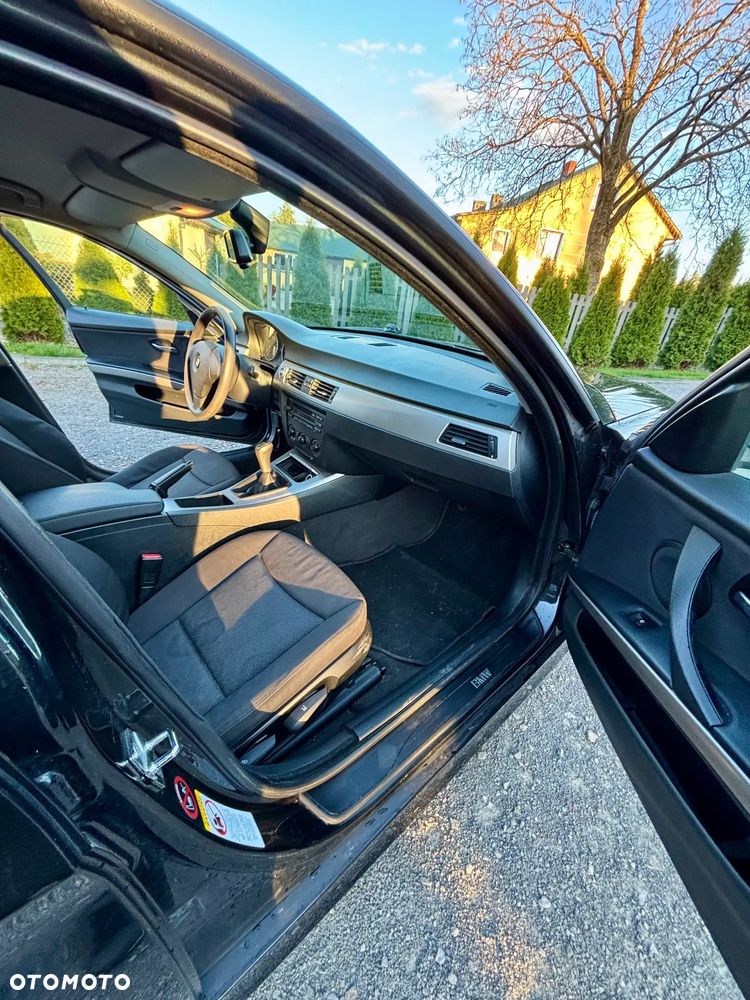 BMW Seria 3 - 16