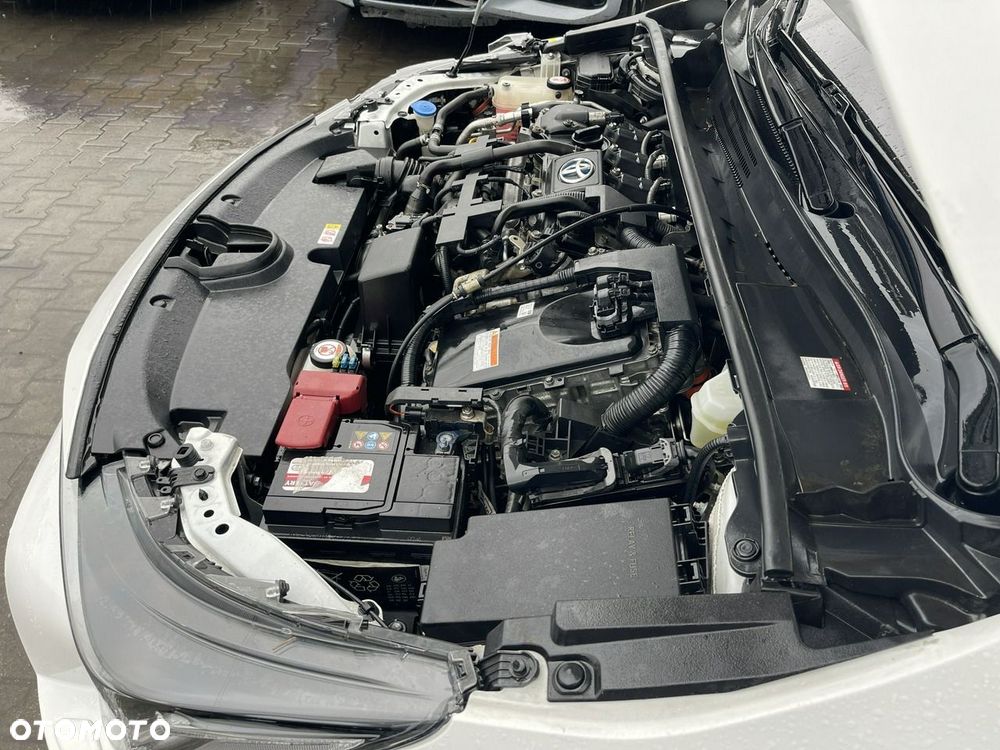 Toyota Corolla 1.8 Hybrid Comfort - 17