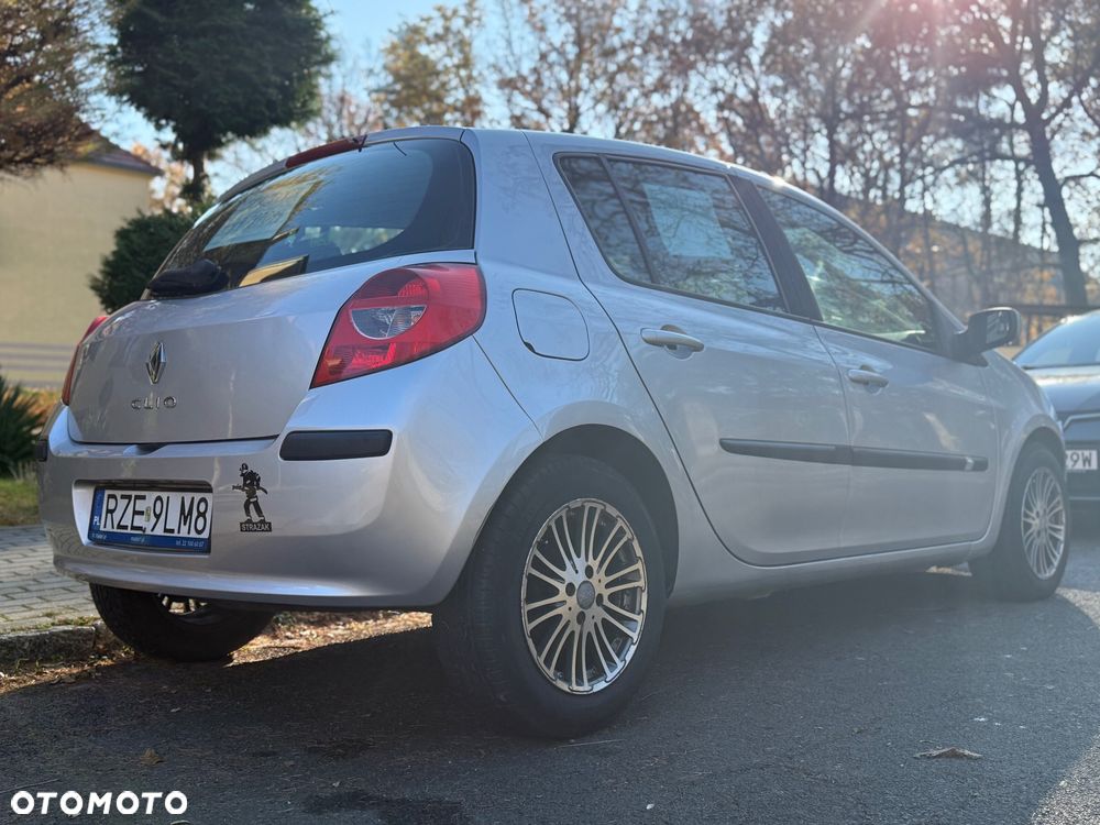 Renault Clio 1.5 dCi Dynamique - 9