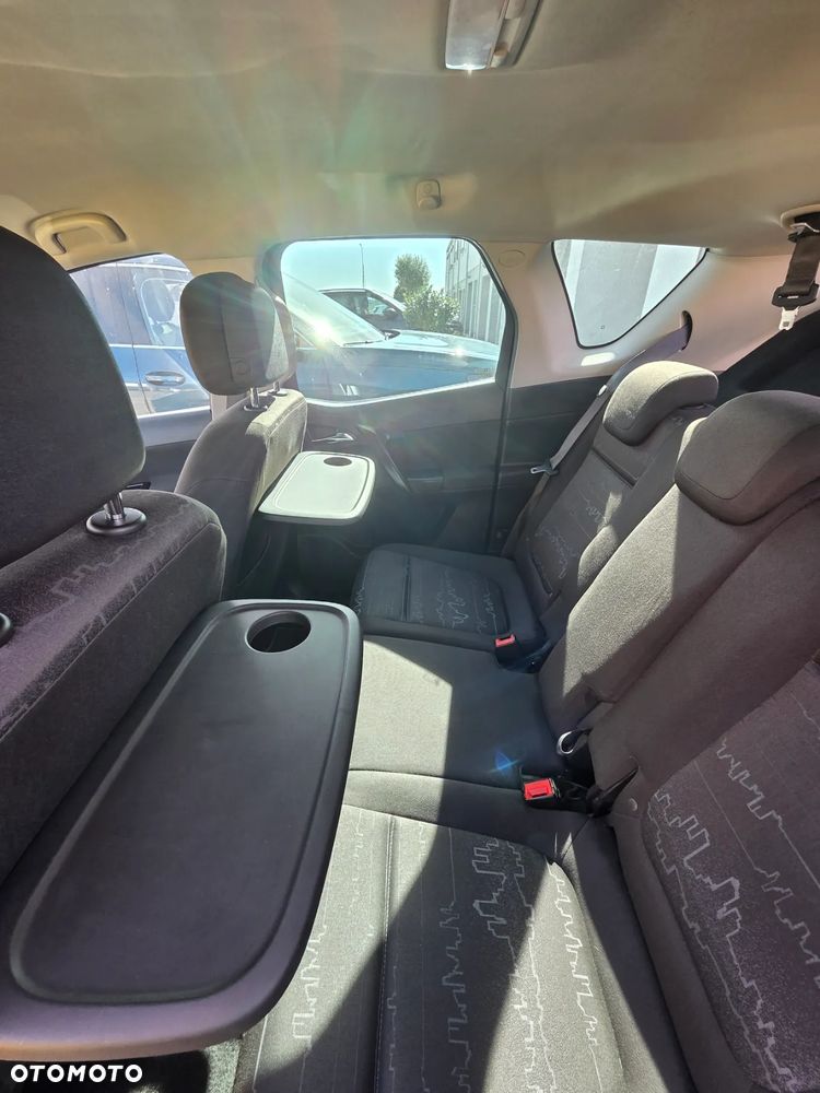 Opel Meriva - 26