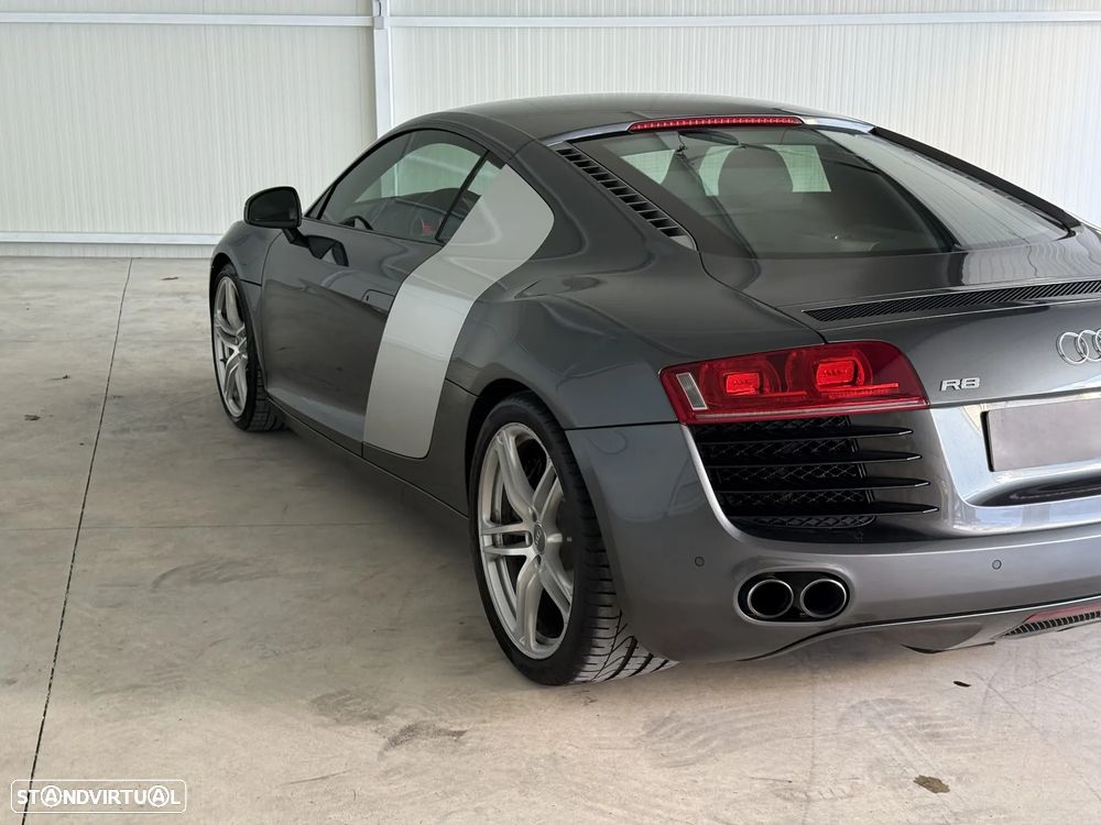 Audi R8 Coupé 4.2 FSI quattro R tronic - 11