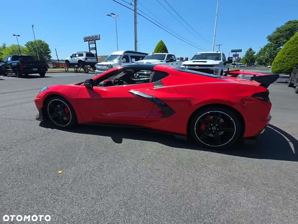 Chevrolet Corvette - 4