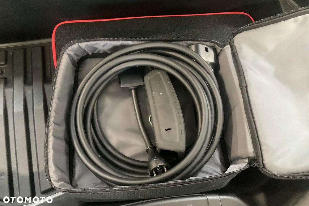 Tesla Model 3 Langstreckenbatterie Allradantrieb Dual Motor Performance - 10