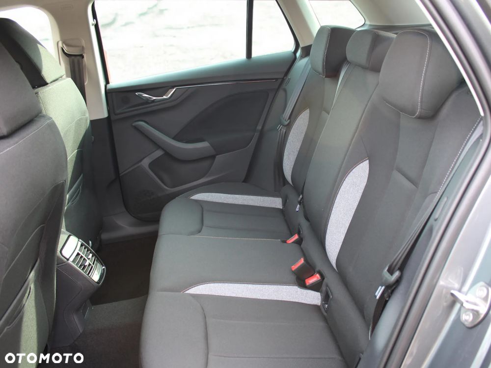 Skoda Kamiq 1.0 TSI Edition 130 DSG - 6