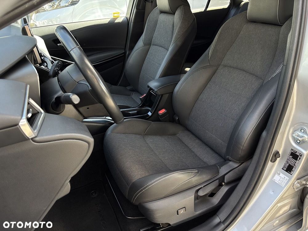 Toyota Corolla 1.8 Hybrid GPF Comfort - 32