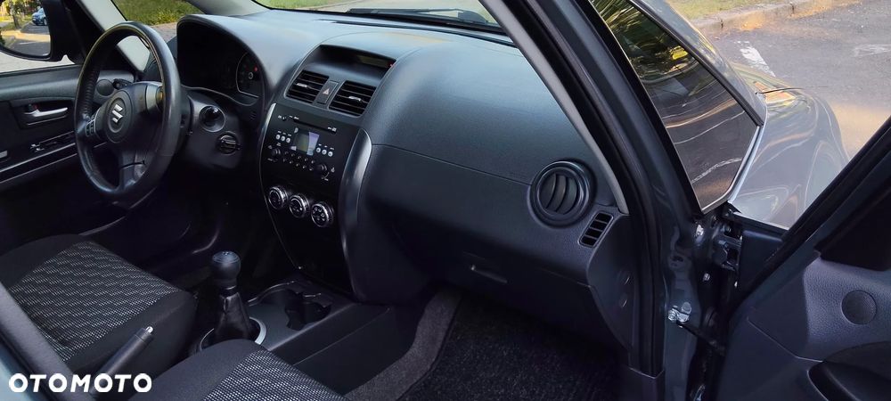 Suzuki SX4 1.6 VVT 4x2 Comfort Dance - 16