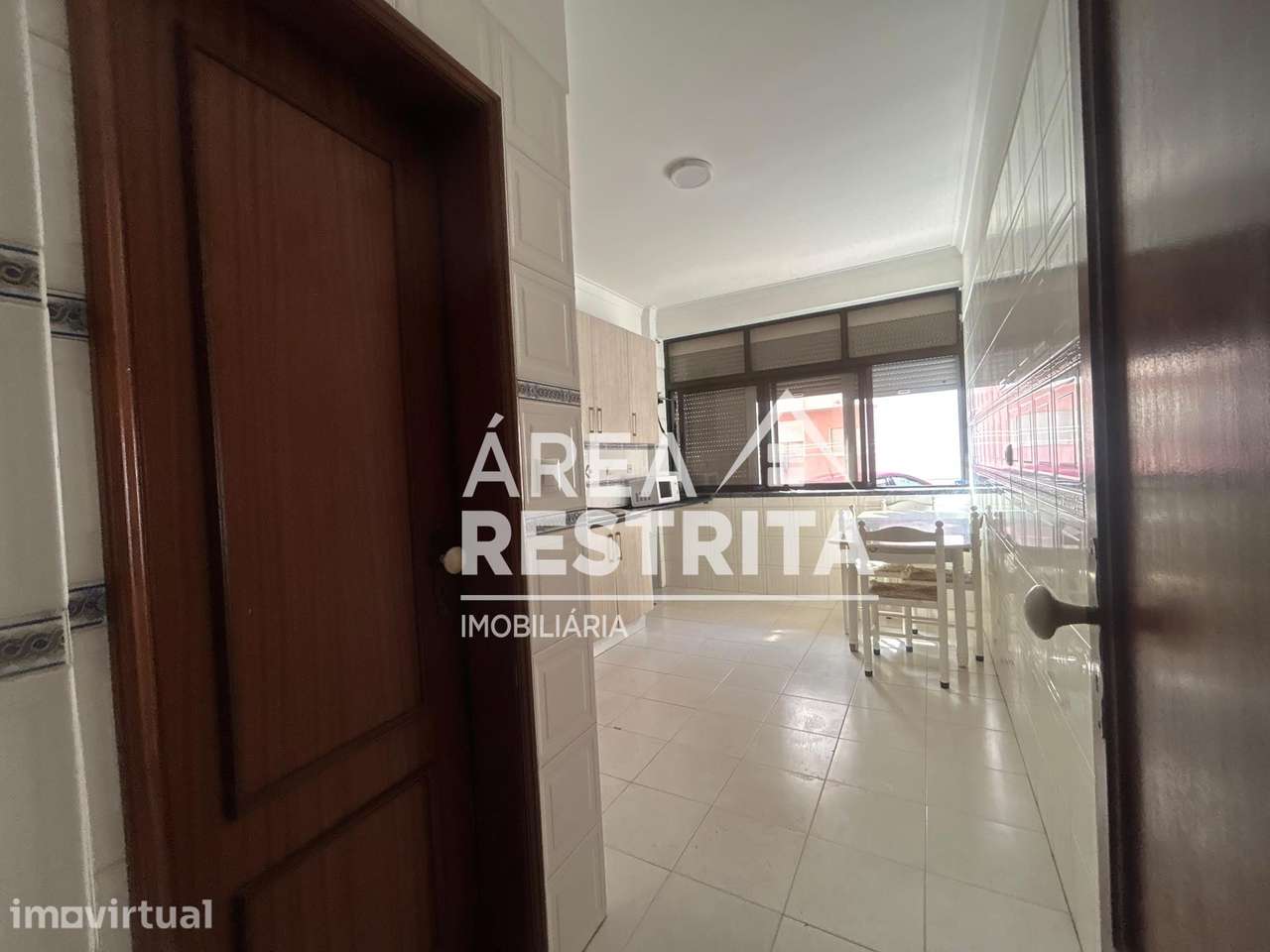 Apartamento T3 Baixa da Banheira - Grande imagem: 2/11