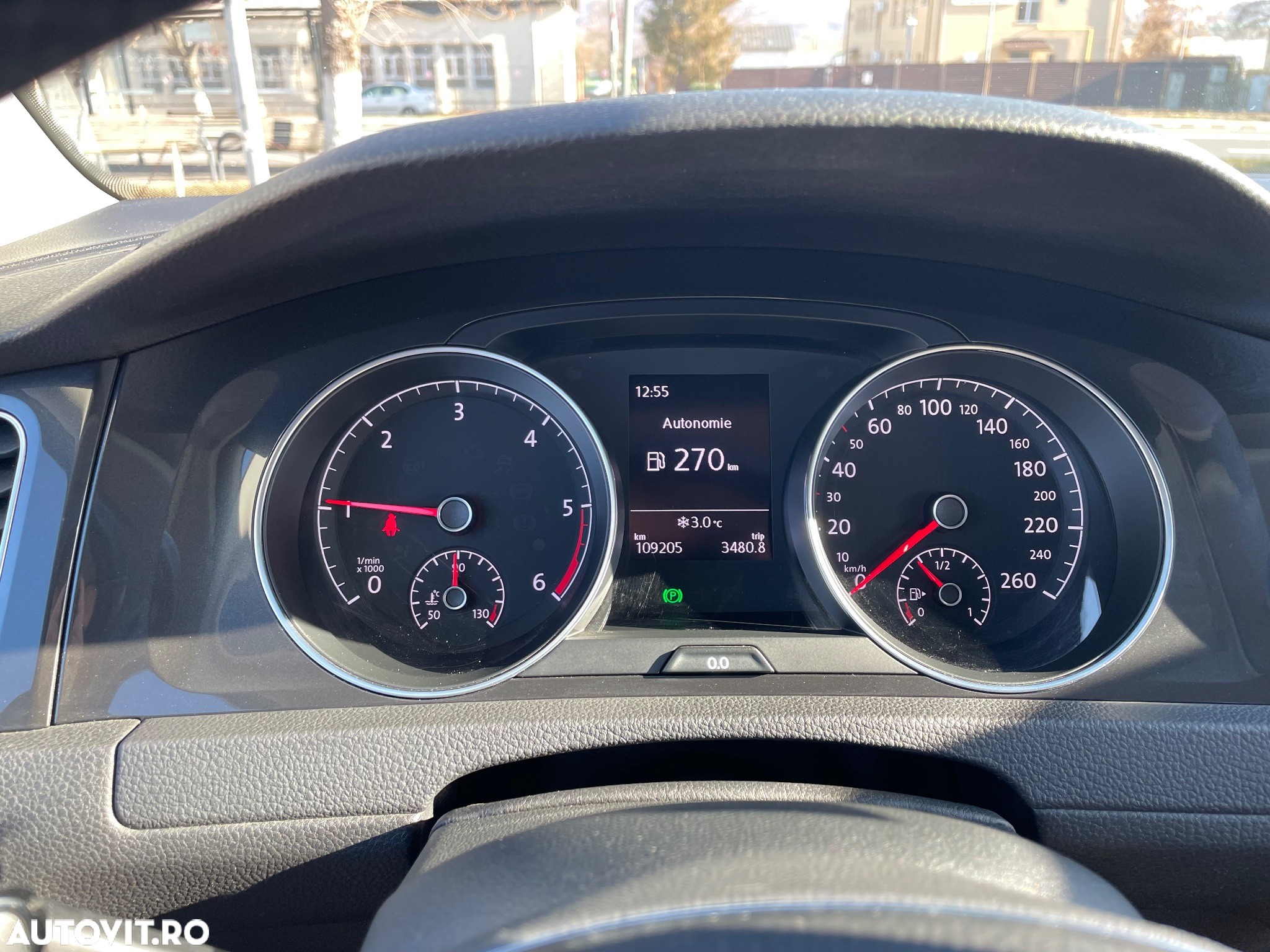 Volkswagen Golf 1.6 TDI Comfortline - 11