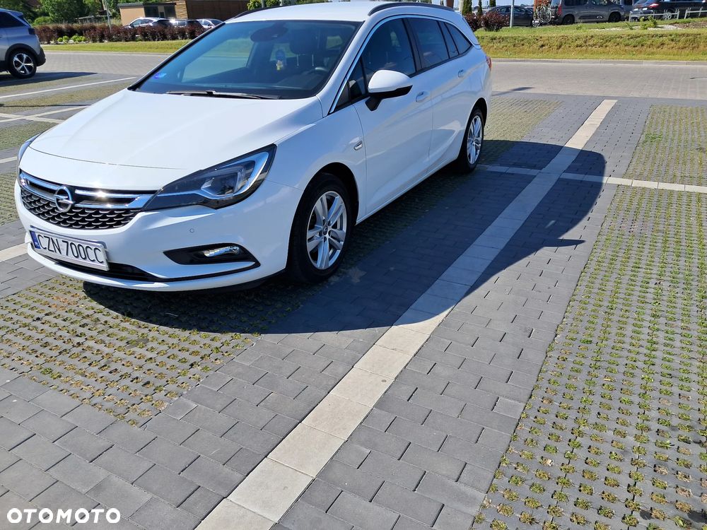 Opel Astra 1.6 D (CDTI) Dynamic - 2