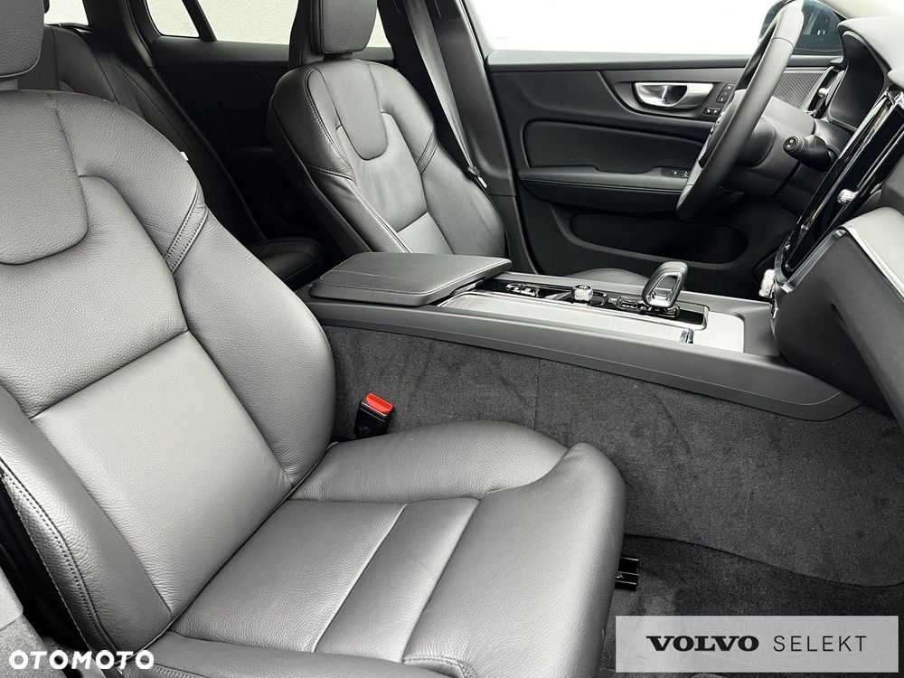 Volvo V60 Cross Country - 29