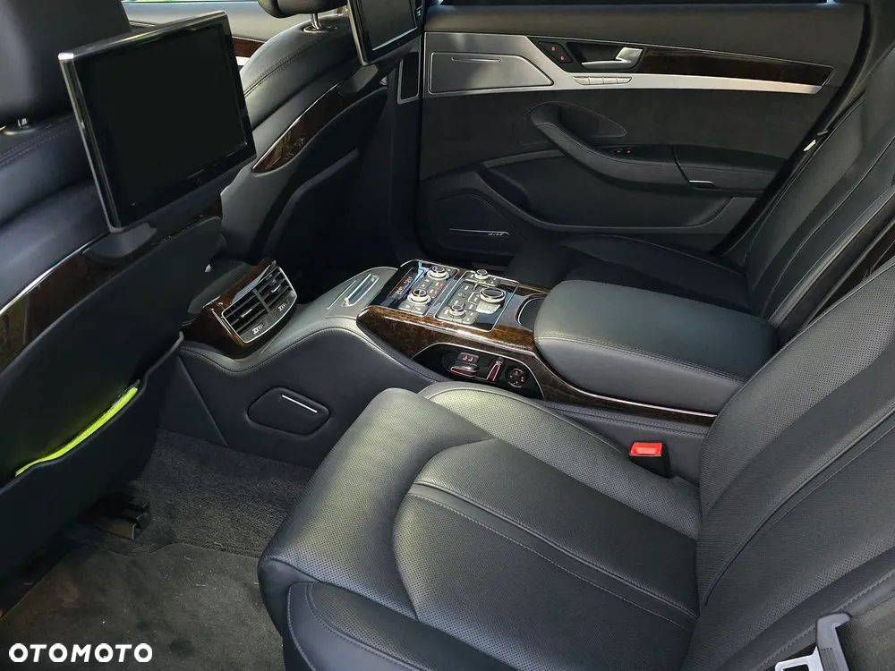 Audi A8 4.2 TDI DPF (clean diesel) quattro tiptronic Lang - 28