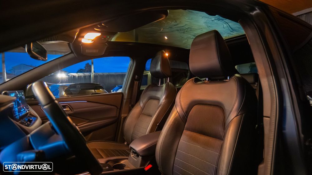 Nissan Qashqai 1.3 DIG-T Tekna SKY - 28