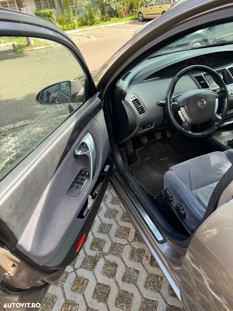 Nissan Primera 1.6 Visia - 9