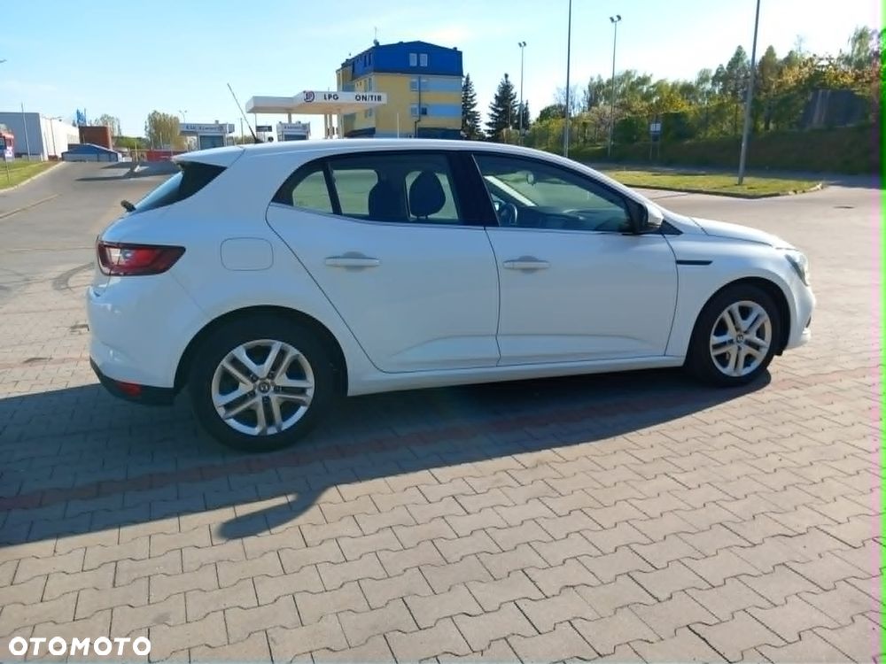 Renault Megane 1.5 Blue dCi Business - 4