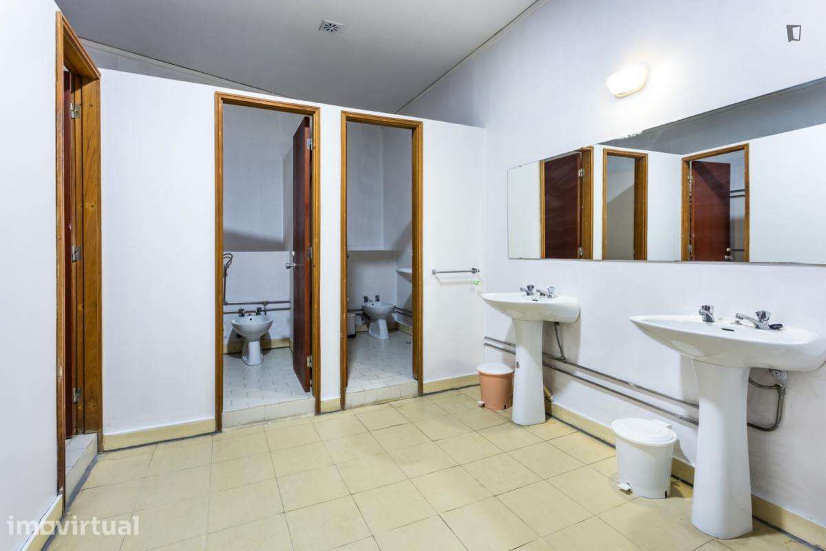 Quarto - localizado em Telheiras Lisbon - Grande imagem: 3/12