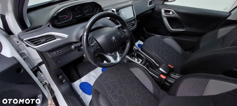 Peugeot 2008 PureTech 110 Stop&Start EAT6 Active - 19