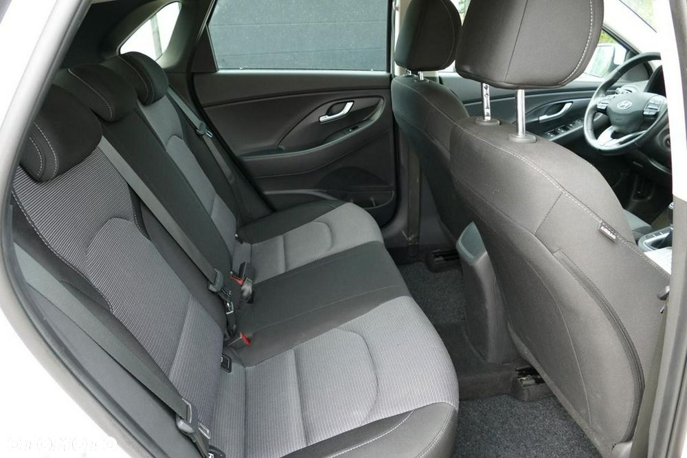 Hyundai i30 1.0 T-GDI Connect & Go - 22