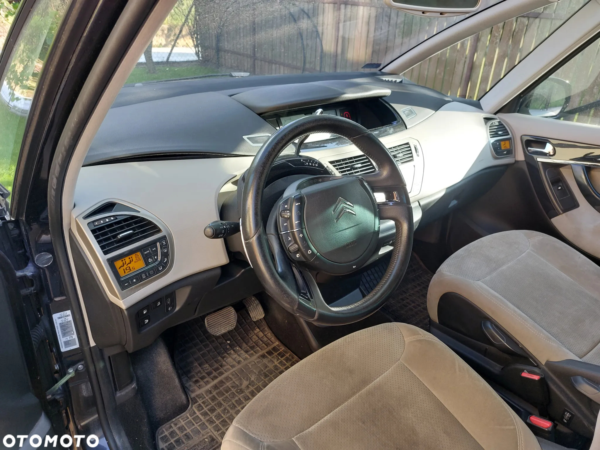 Citroën C4 Grand Picasso 2.0 HDi Exclusive - 4