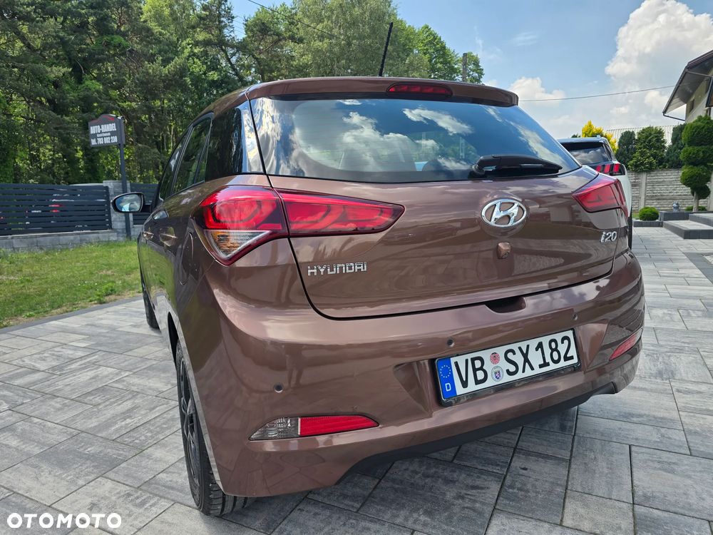 Hyundai i20 1.2 Fifa World Cup Edition - 19