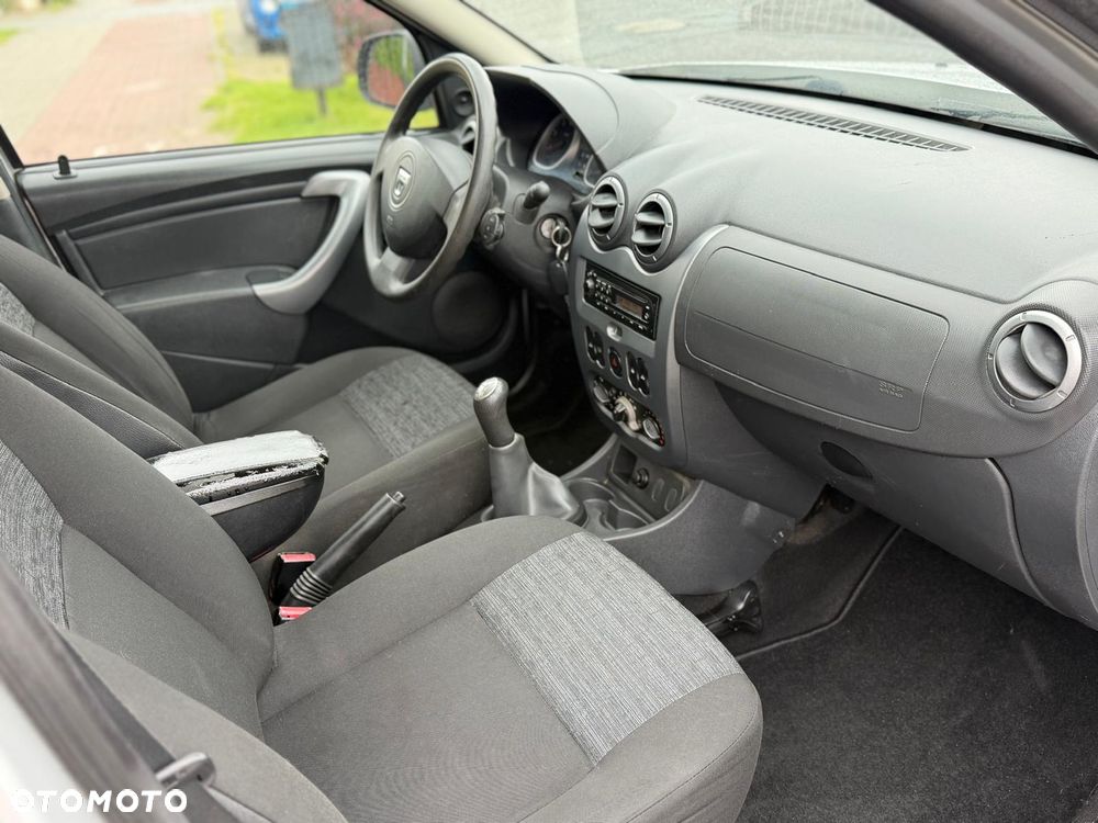 Dacia Duster 1.6 - 12