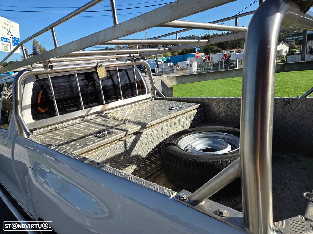 Toyota Hilux 4x4 2l - 7