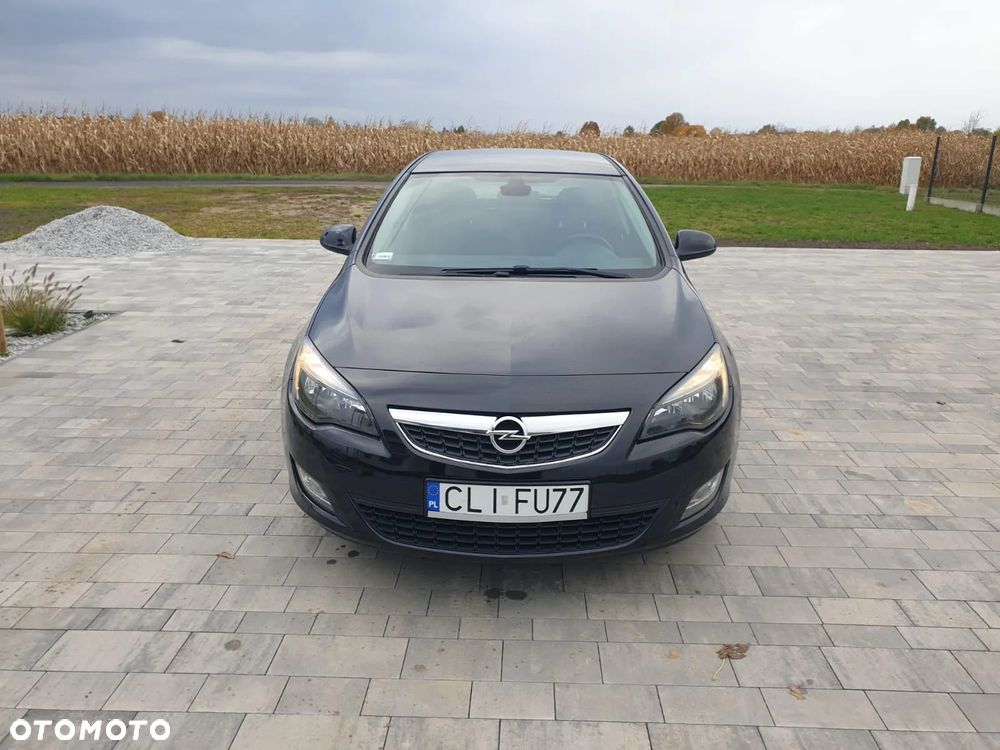 Opel Astra IV 1.7 CDTI Cosmo - 2