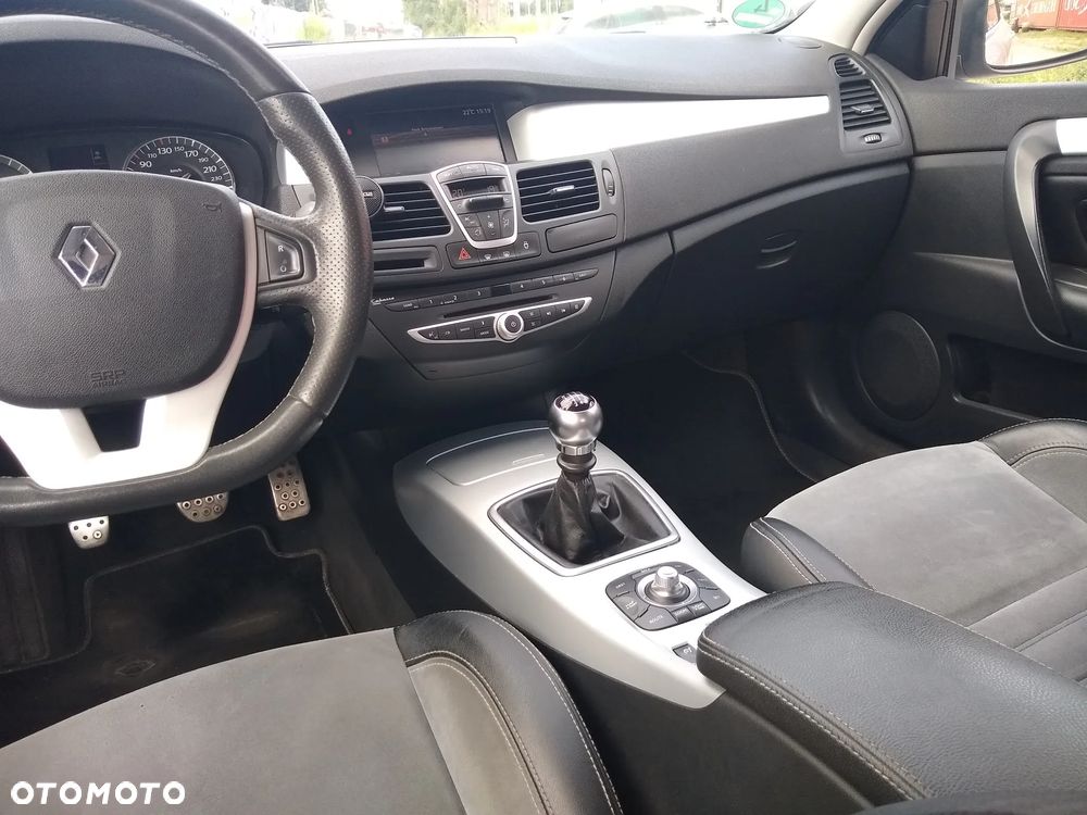 Renault Laguna 2.0 DCi FAP GT - 26