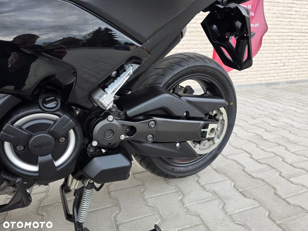 Yamaha Tmax - 7