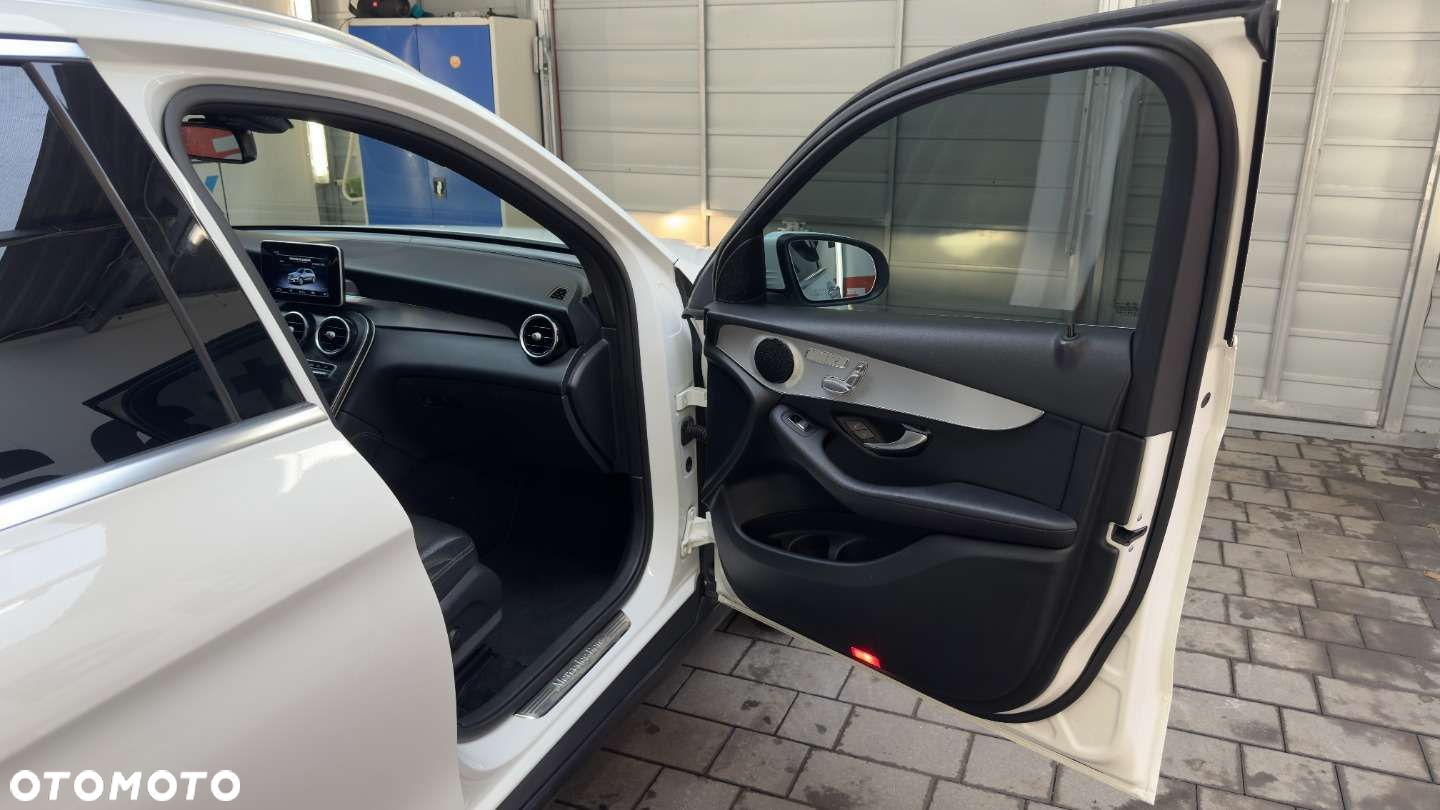 Mercedes-Benz GLC - 41
