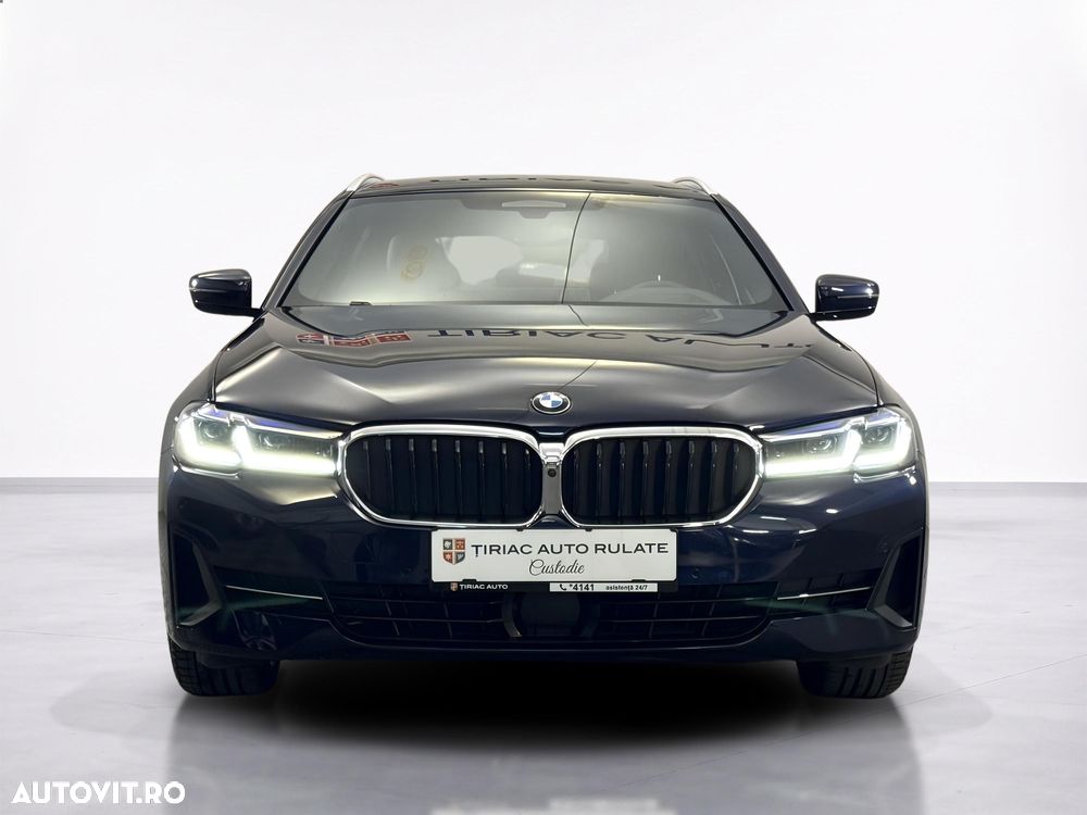 BMW Seria 5 530d xDrive AT MHEV - 9