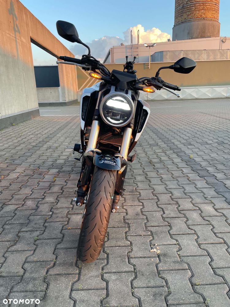 Honda CB - 9