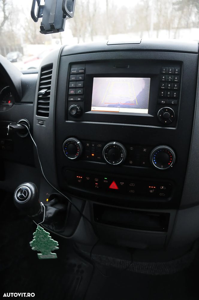 Mercedes-Benz Sprinter - 10
