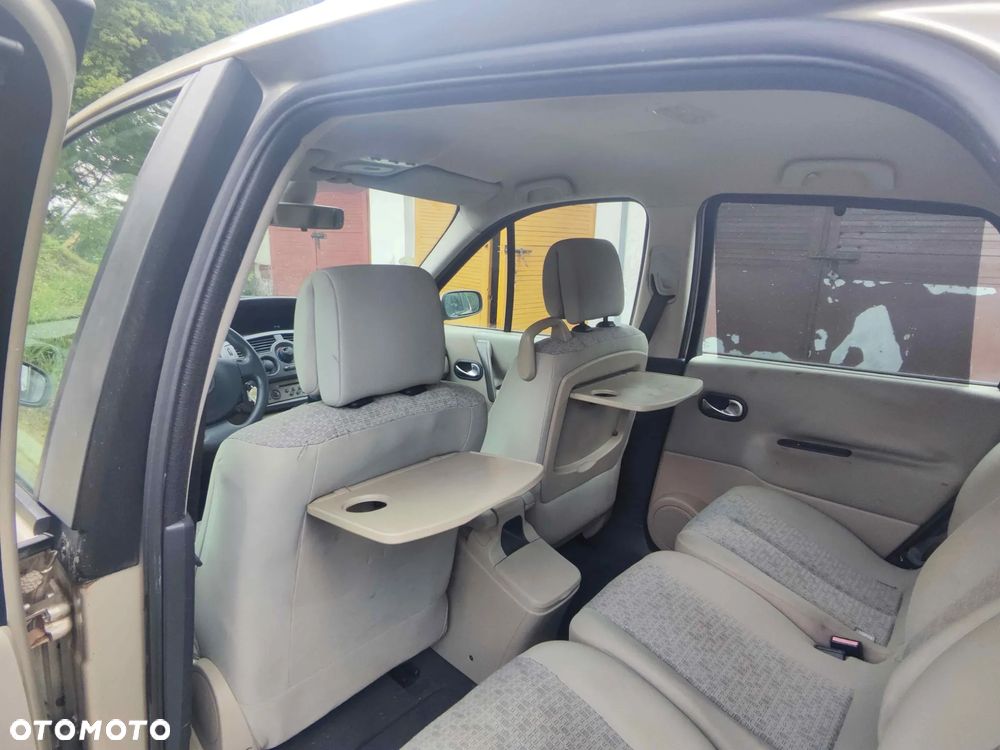 Renault Scenic 1.6 16V Authentique - 9