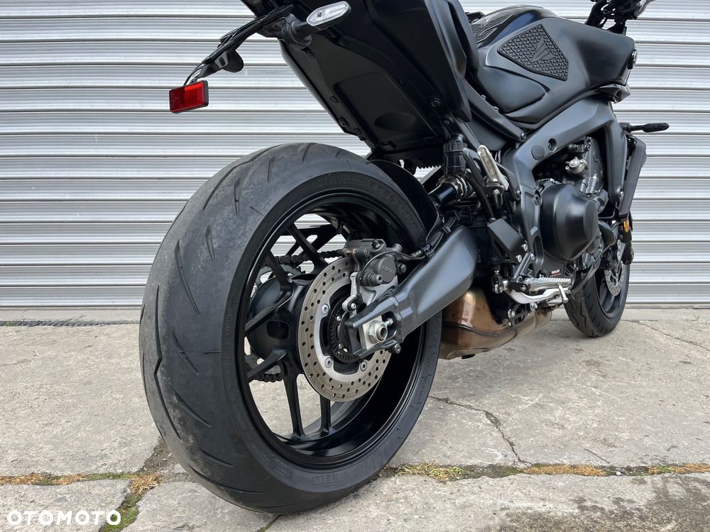 Yamaha MT - 27