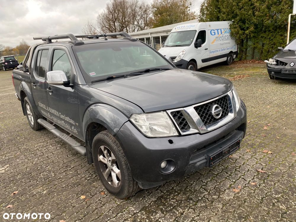 Nissan Navara 3.0 D V6 Platinum Long EU5 - 2