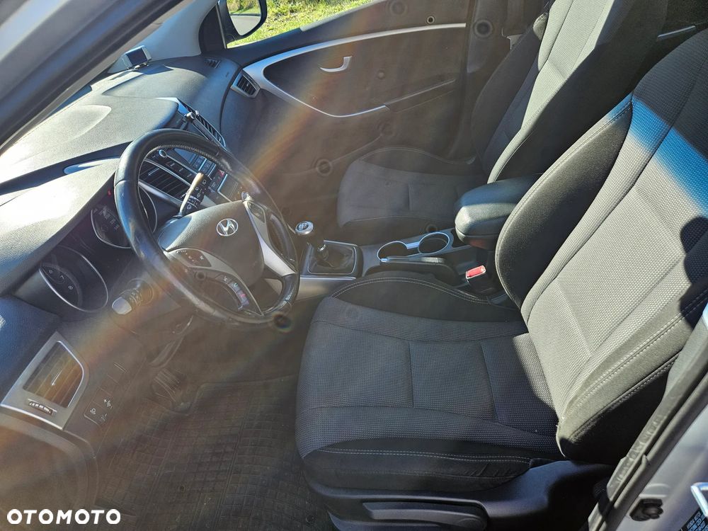 Hyundai i30 - 16