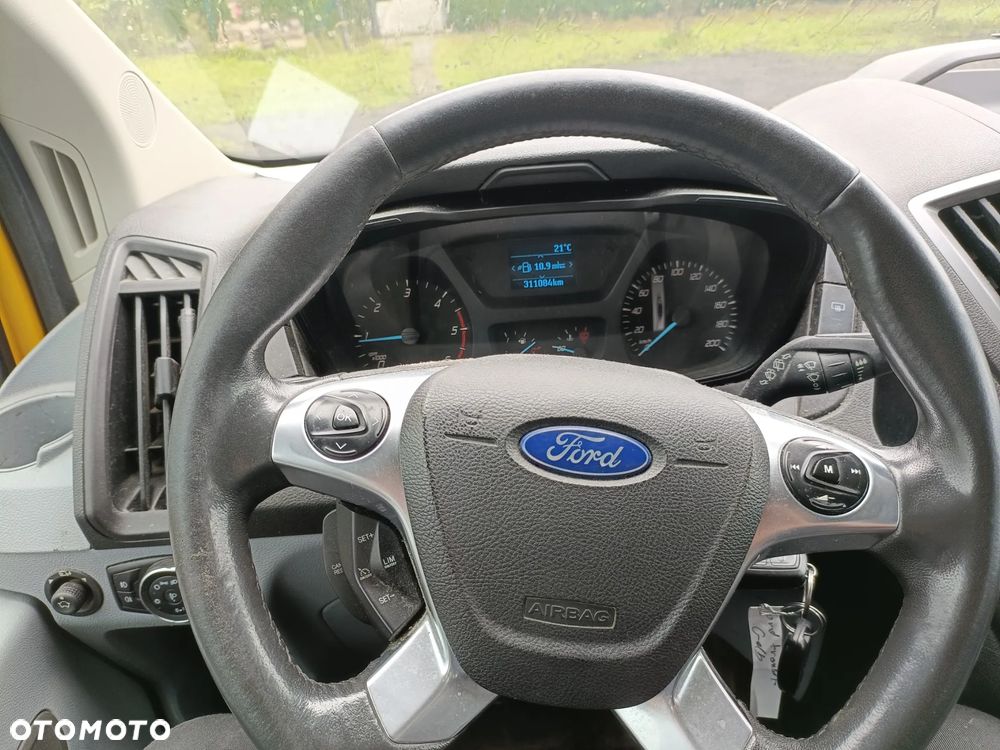 Ford Transit - 13