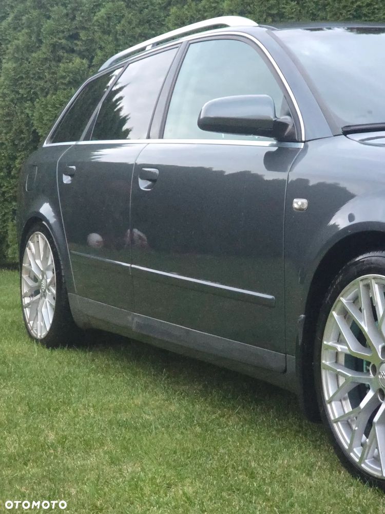 Audi A4 Avant - 16
