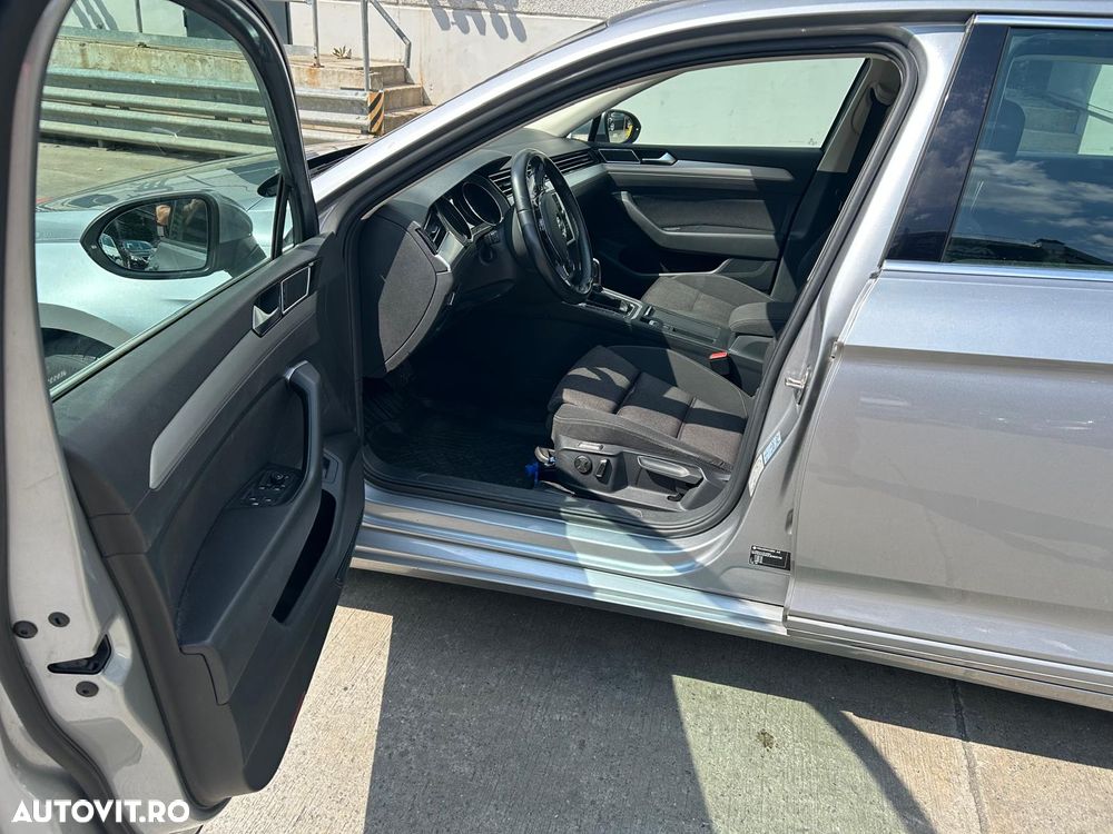 Volkswagen Passat - 16
