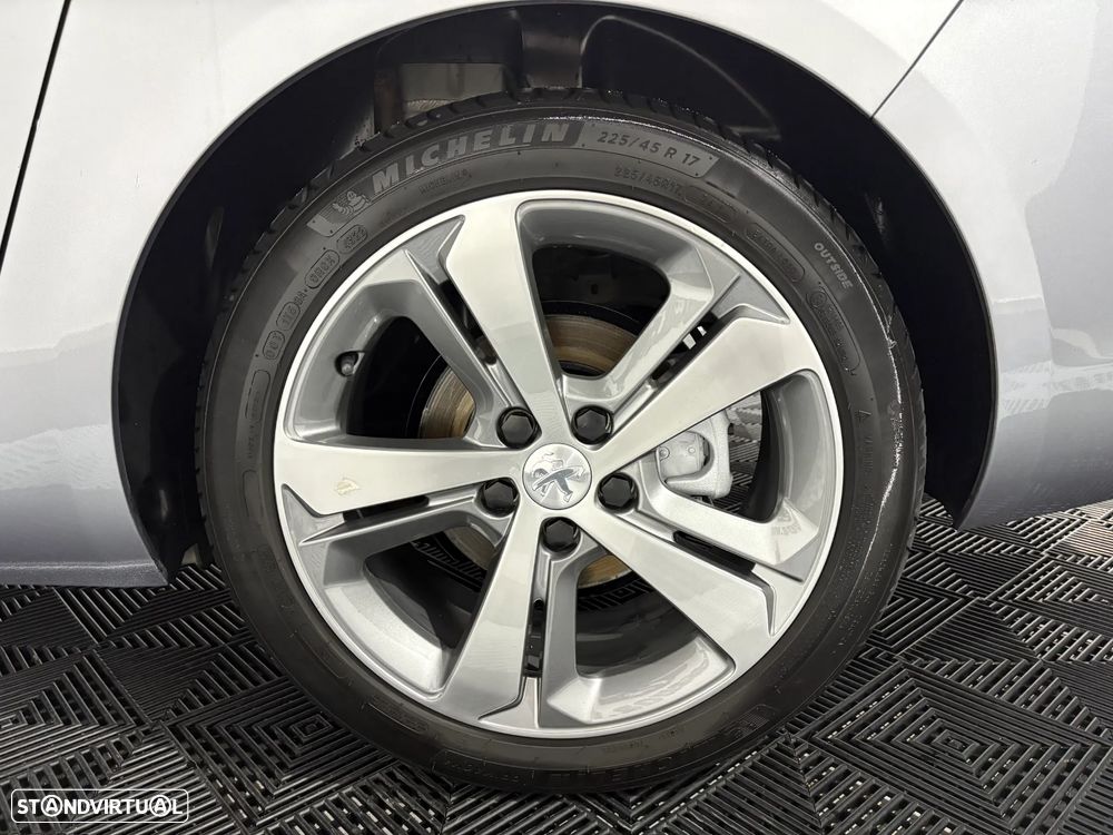 Peugeot 308 SW 1.2 PureTech GT Line EAT8 - 14