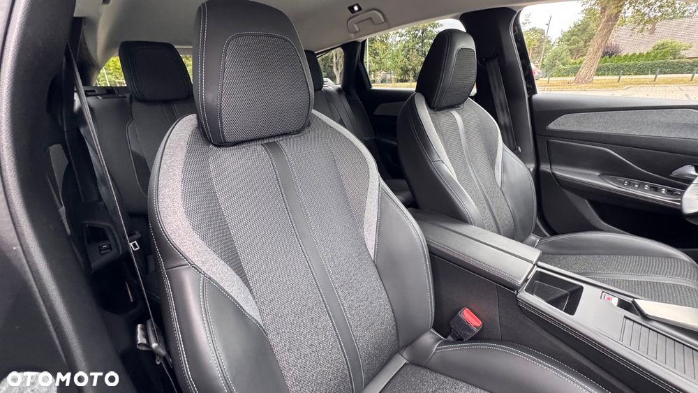 Peugeot 308 BlueHDi 130 EAT8 Allure - 36