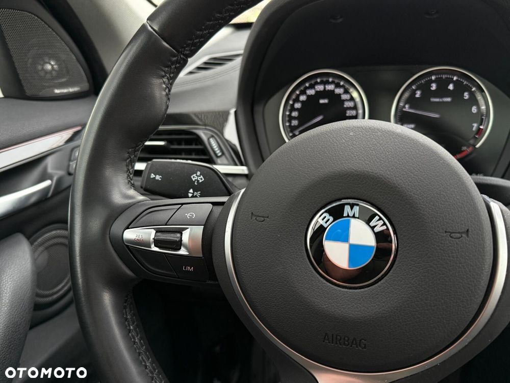 BMW X1 xDrive20i GPF xLine - 27